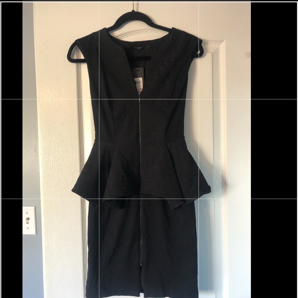 NWT Guess chevron peplum dress